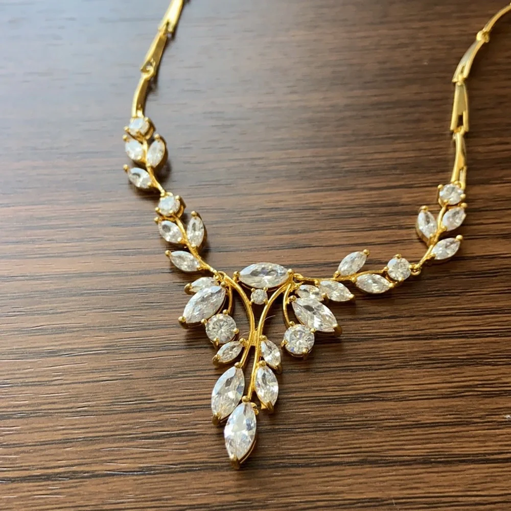 Gold Link Necklace with Clear Gems_3